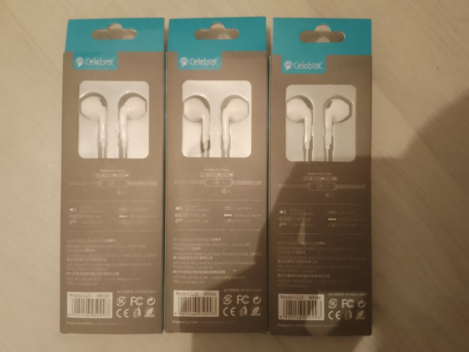 Продаю наушник проводной Celebrit 20