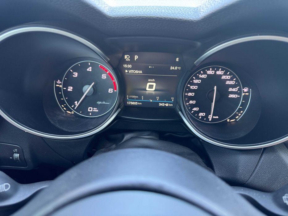 Alfa Romeo Stelvio Q4 2.2D 210hp 8ZF