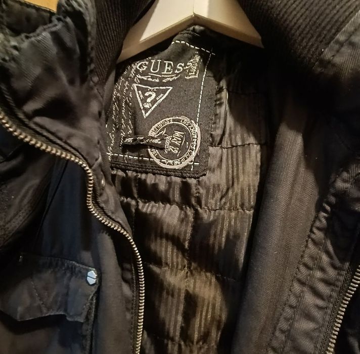 Geaca Guess originala impermeabila M