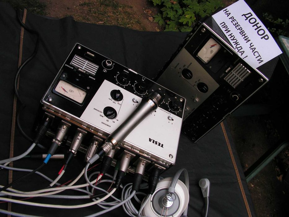 Винтидж, колекционерски аудио миксер Tesla ART-420 1+1 бр.