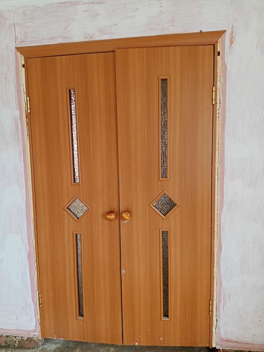Продам межкомнатные двери