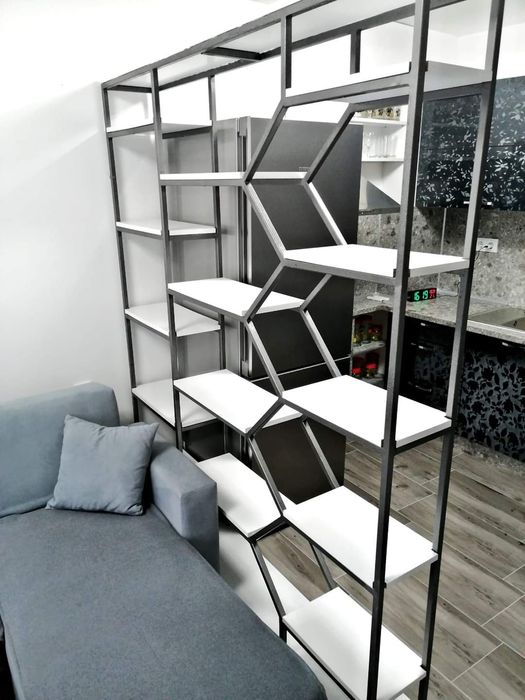 Изработка на рафтове етажерки столове