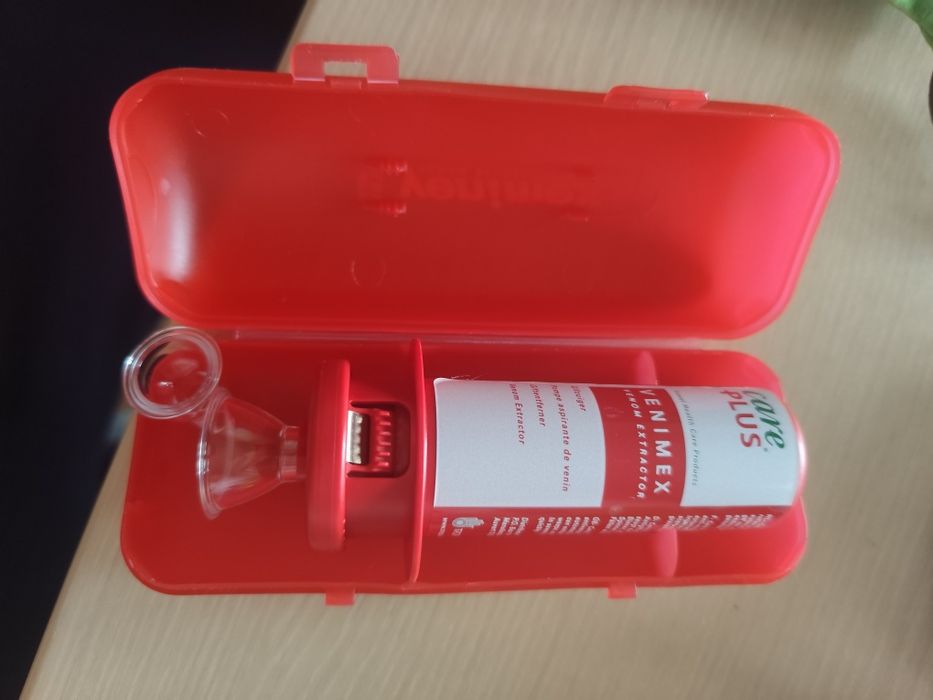 Extractor de venin Care Plus