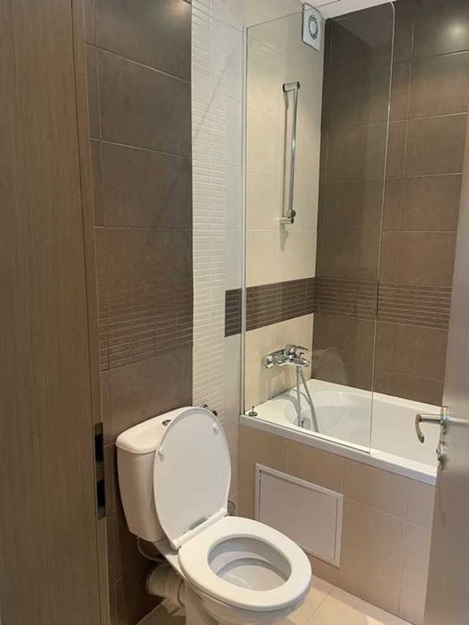 Дава се под наем Тристаен апартамент в София, Витоша - 80 кв.м за 698.19 € - Снимка #13