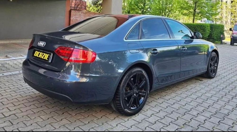 AUDI A4 0 — imagine 2