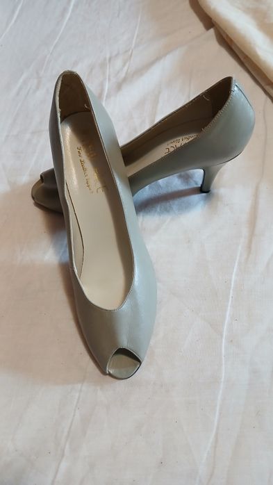 Pantofi damă decupati , nr 39