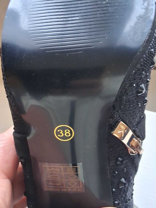 Обувки  нови за повод