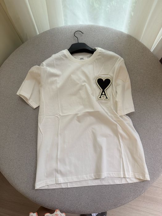 Продам футболки Ами 4 цвета