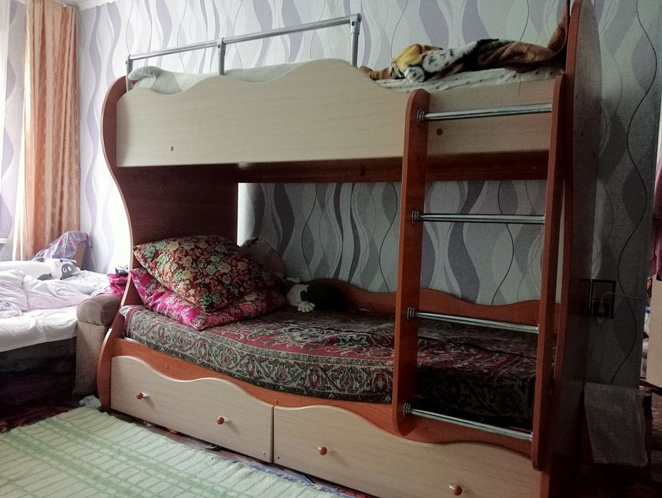 Срочно Двухъярусная кровать