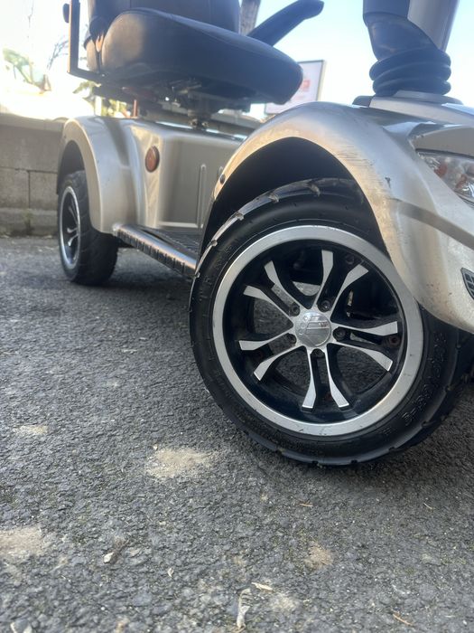 Scuter electric  Carpo 2 pentru persoanele cu dizabilitati/varstnici