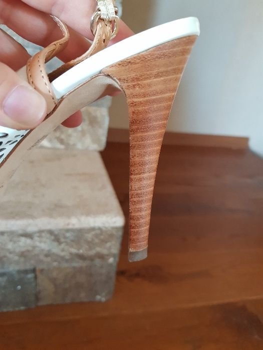 Loro Piana нови чехли, Елегантни обувки c висок ток