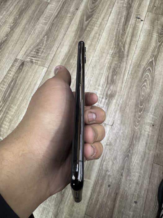 Iphone  xs max srochni sotiladi karopka dakument bot