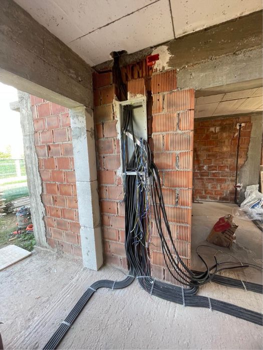 Electrician profesionist