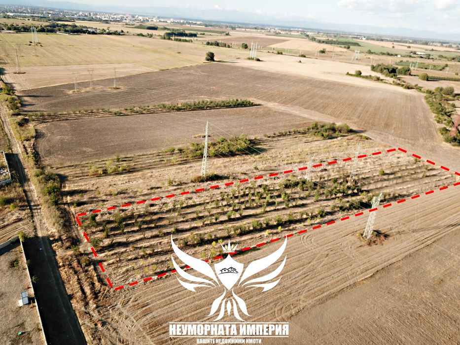 Продавам земя 8000кв.м. на втора линия преди с.Крумово