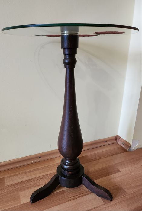 Măsuța de cafea din sticlă