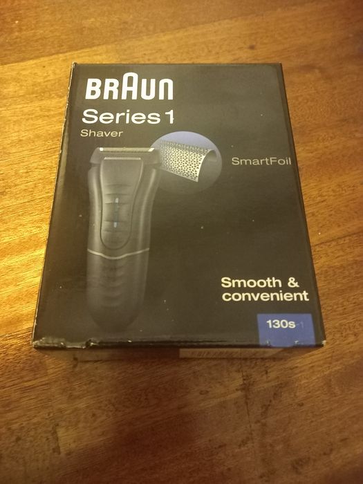 BRAUN aparat de ras series 1  130 s