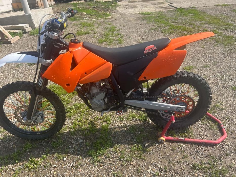 Vând cross  ktm 450 cm