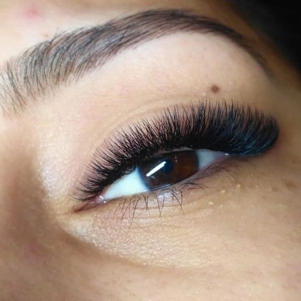 Наращивание ресниц с выездом