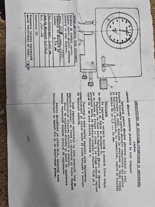 Aparat de măsurat abaterea pasului la roti dințate