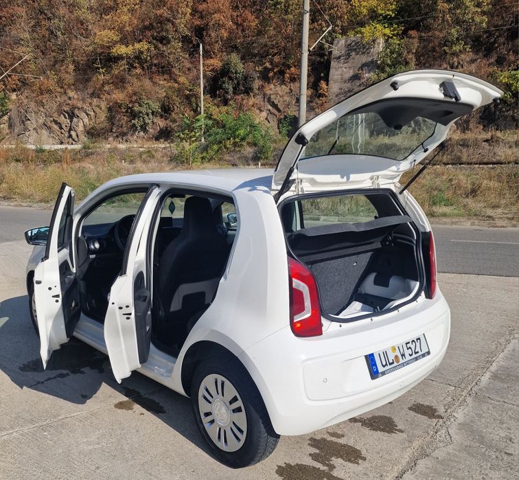 Volkswagen Up 2016 benzină, 3.700 € — imagine 11