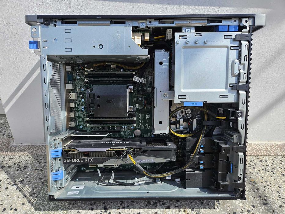 Dell Precision 5820