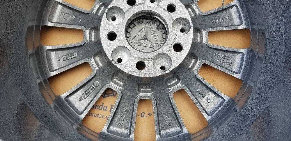 Vând jante aliaj roti  16 "originale Mercedes Benz 5x112  NOI