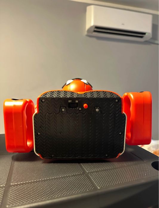Интерактивен робот boombot с кутия