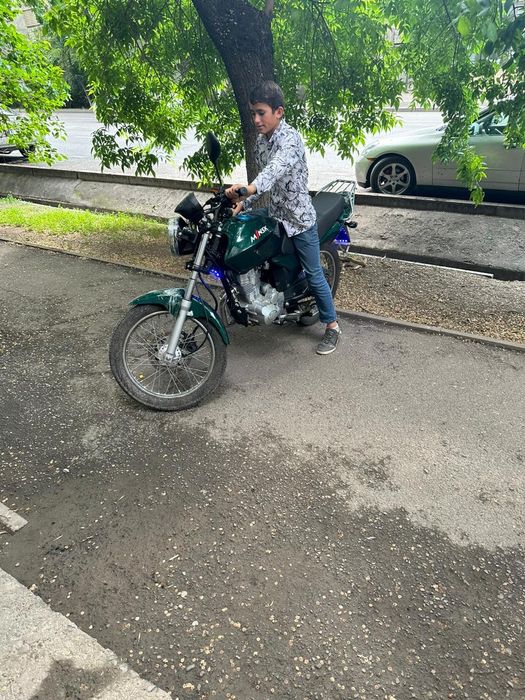 Продам мопед за 500000