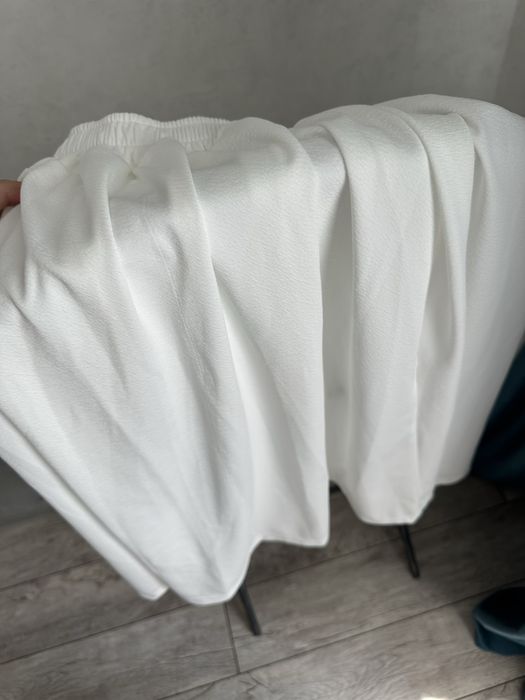 Белая юбка новая