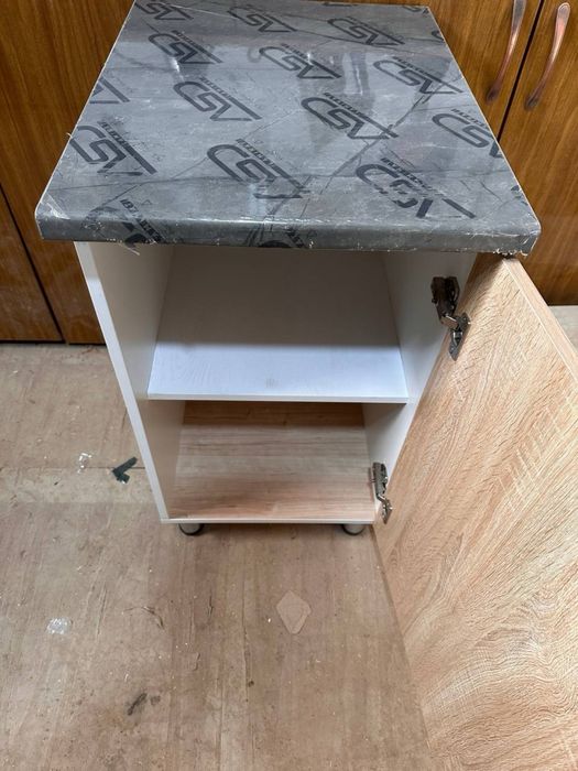 Кухонный рабочий стол