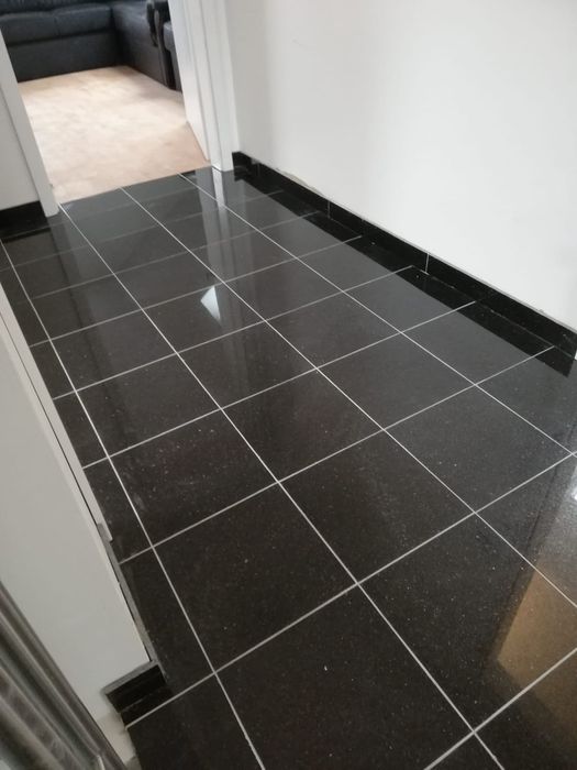 Zugravi suntem echipa