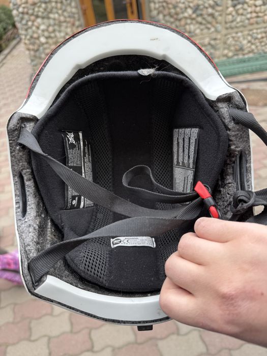 Продам шлем для лыжи