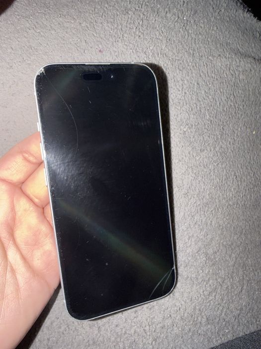 Продава се Iphone 15