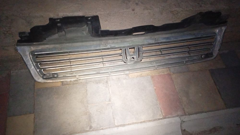 Решётка Honda Stepwgn