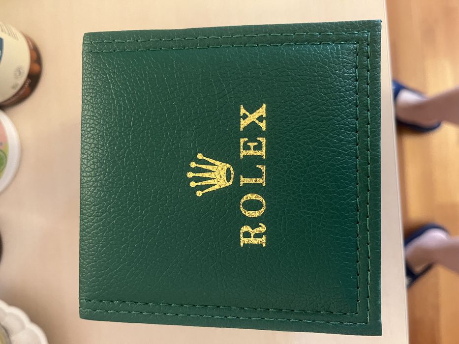 Золотые часы Rolex с бриллиантами