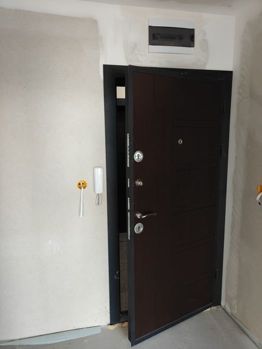 Продава се Тристаен апартамент в Стара Загора, Железник - център - 82 кв.м за 1037 €/кв.м - Снимка #10