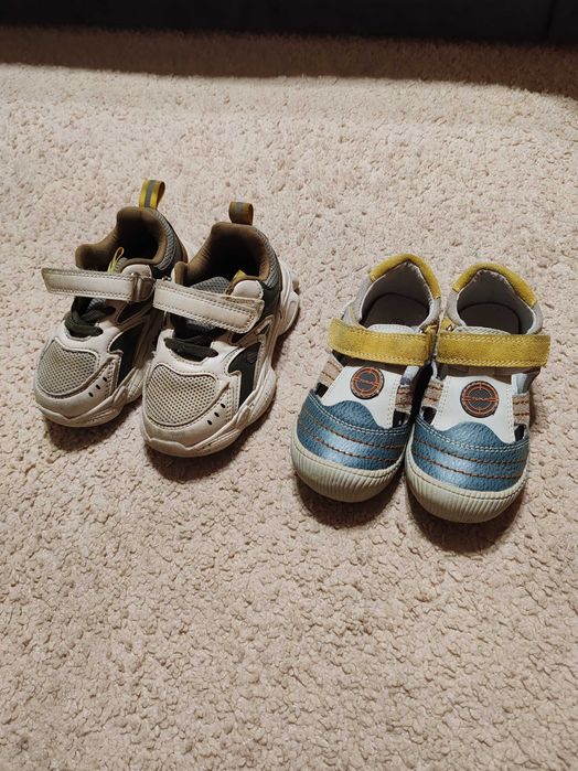 Детские кроссовки, сандали