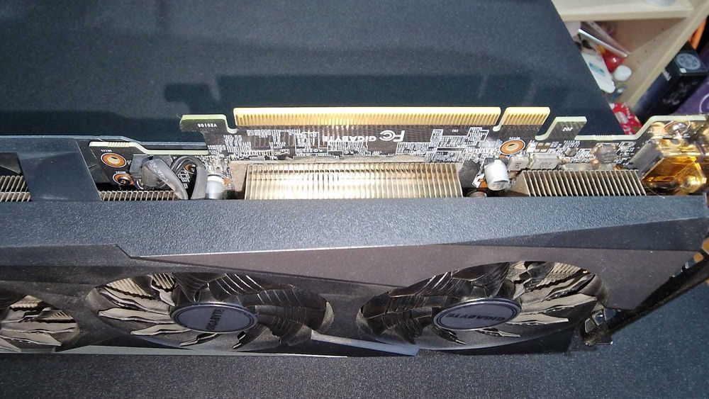 Placă video Gigabyte [RTX 3060 Ti] - Stare perfectă