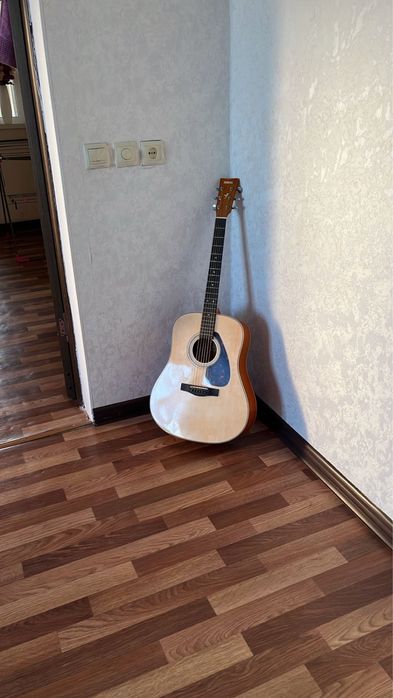Гитара Yamaha F370