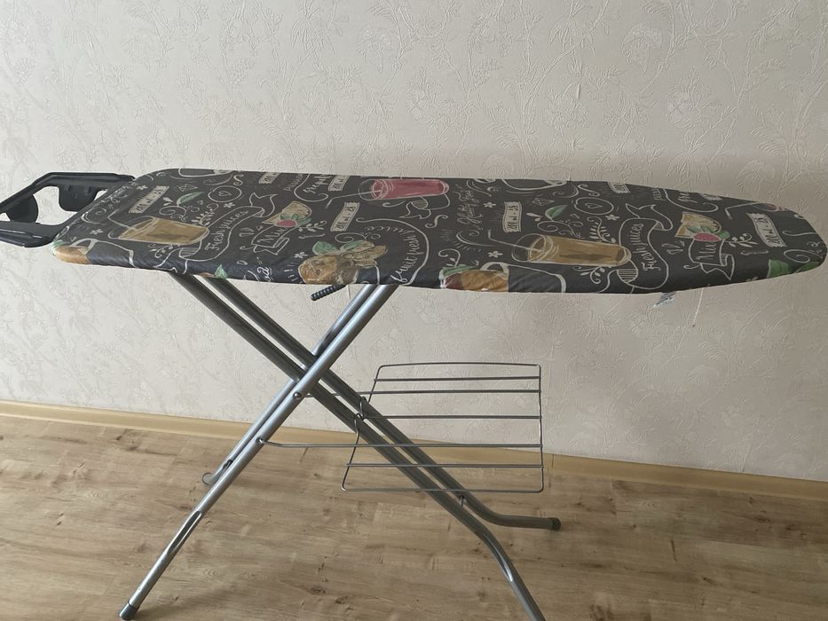 Продам гладильную доску б/у