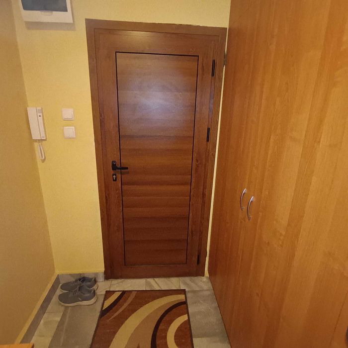 Интериорна врата