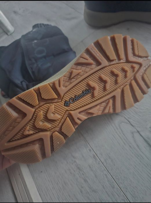 Cizme noi, cu eticheta, mărimea 37.