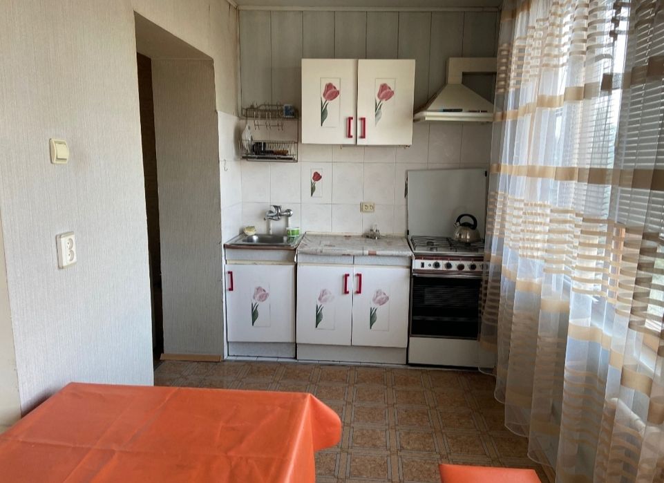 В М.Улугбекском р.м.БИЙ  сдается в аренду 3х комн.квартира