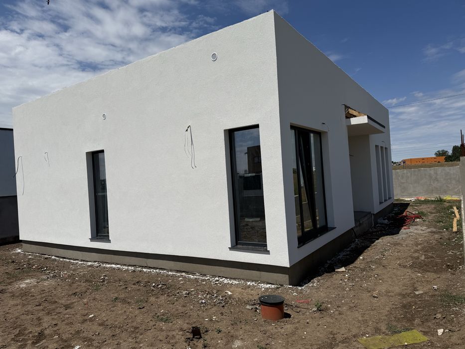 Casa parter  130 de metri amprenta 3 dormitoare