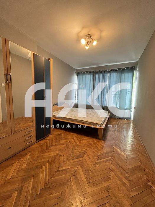 Дава се под наем Четиристаен апартамент в София, Красно село - 110 кв.м за 797.64 € - Снимка #7