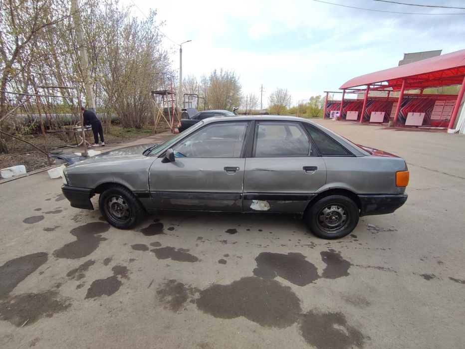 Продам Ауди 80 б3
