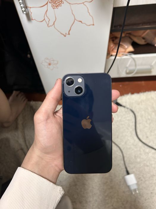 Обменяю айфон 13