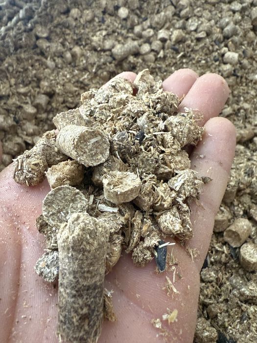 Vand amestec/furaje pentru animale