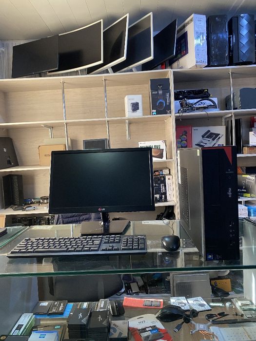 Kompyuter Fujitsu 18,5"/h61/i3 3220/4gb/500Gb/ke.mouse!