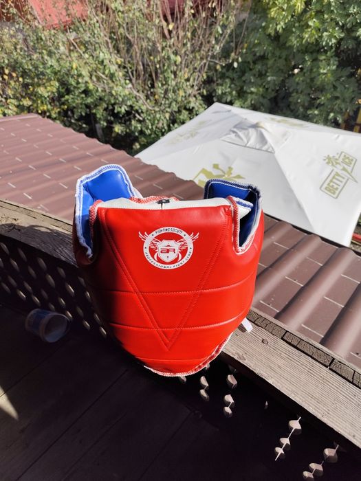 Vesta Armura kickboxing